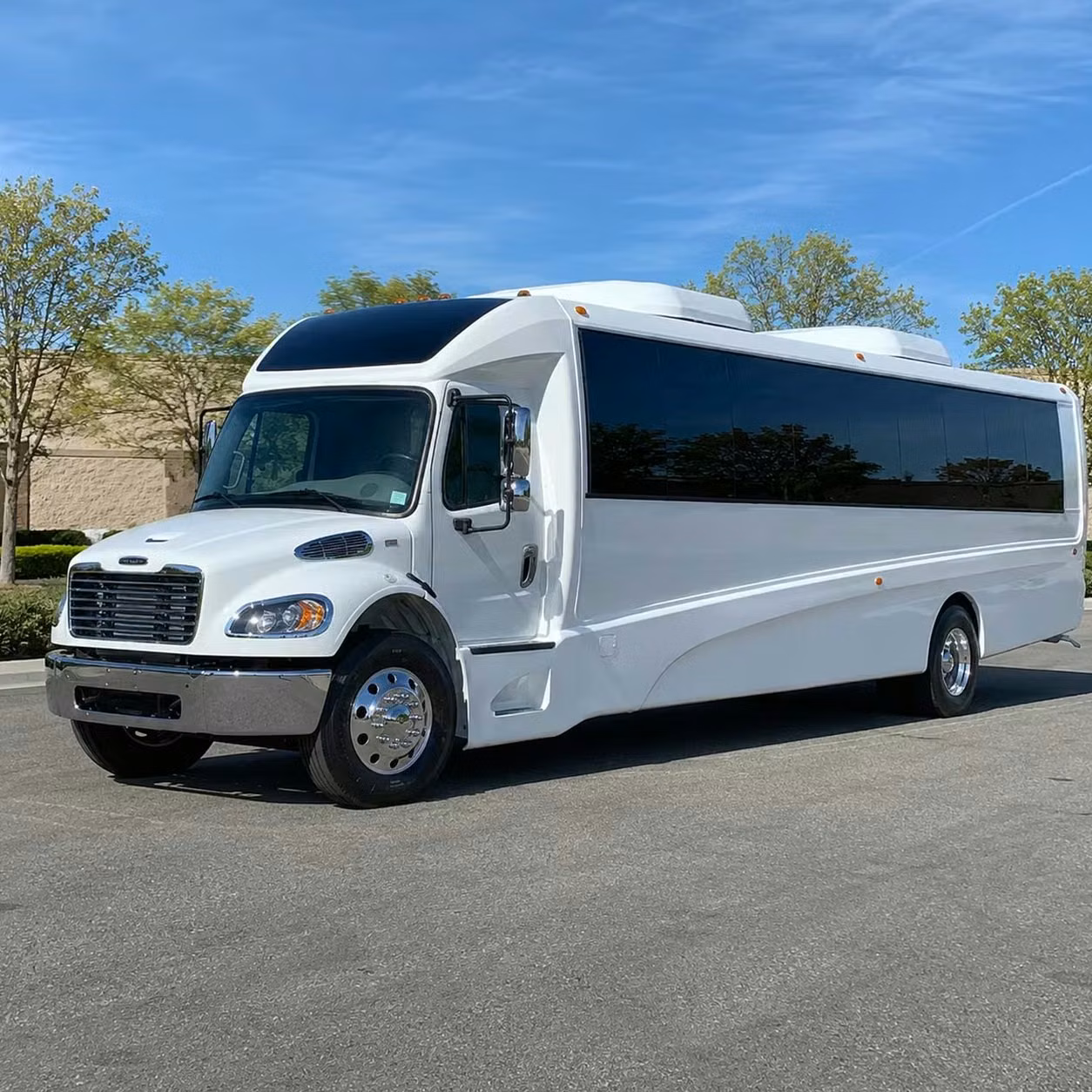 stanton 28 passenger minibus rental