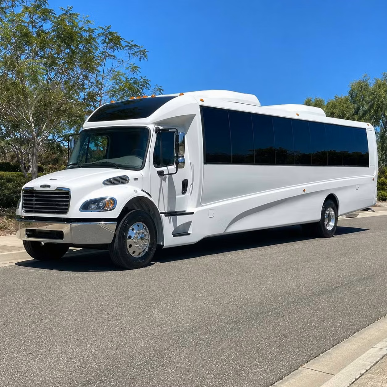 stanton 35 passenger minibus rental