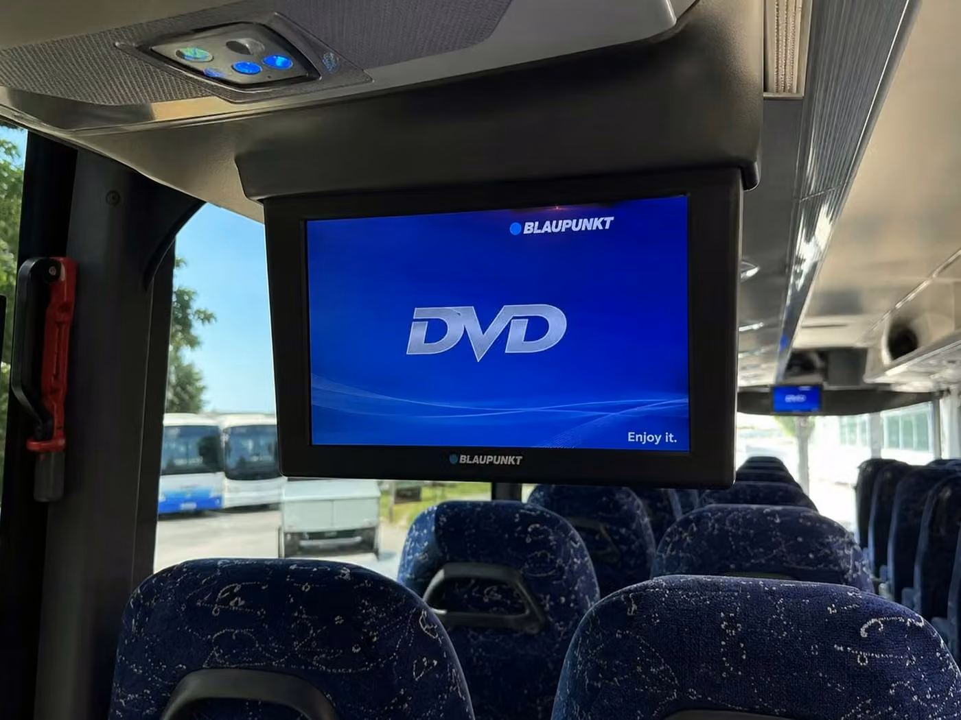 stanton 56 passenger charter bus tvs
